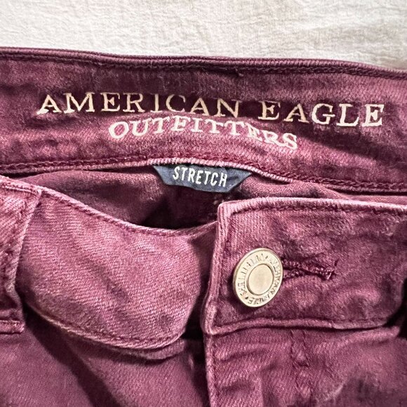 American Eagle Women's Burgundy Distressed Short Shortie Shorts size 14 - Picture 6 of 9